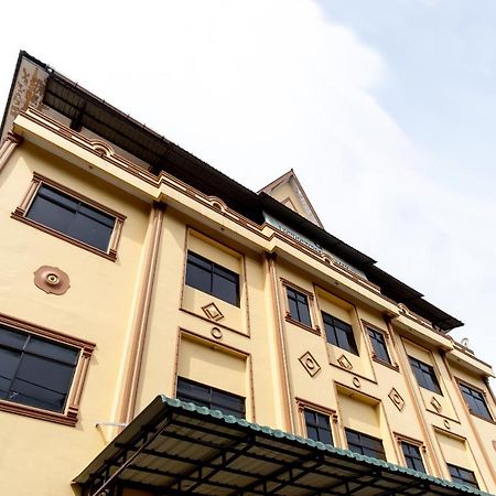 Oyo 1364 Pondok Wisata Istana XI Medan Exterior photo